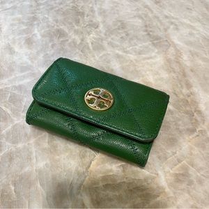 Tory Burch quilted green card holder/wallet